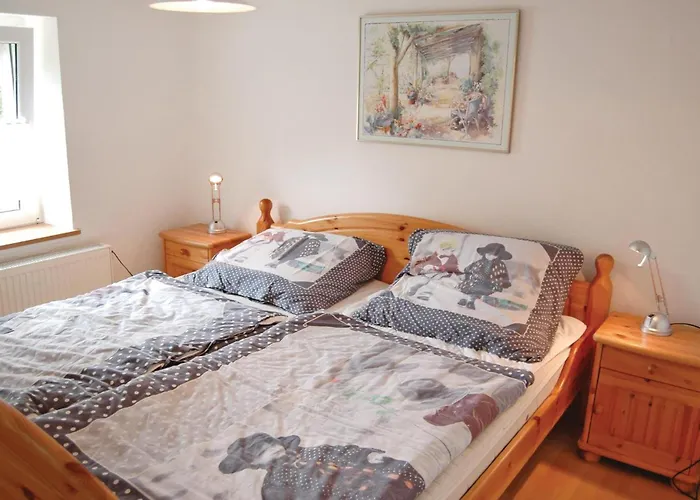 3 Bedroom Cozy In Apartamento Trierweiler